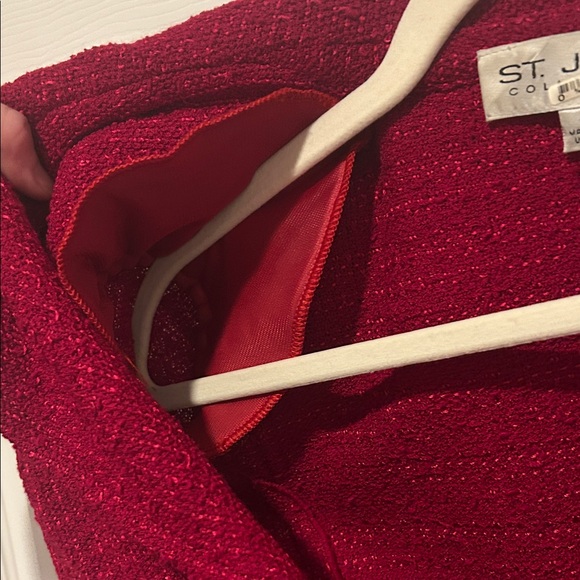 St. John Collection Textured Red Blazer - Picture 8 of 12